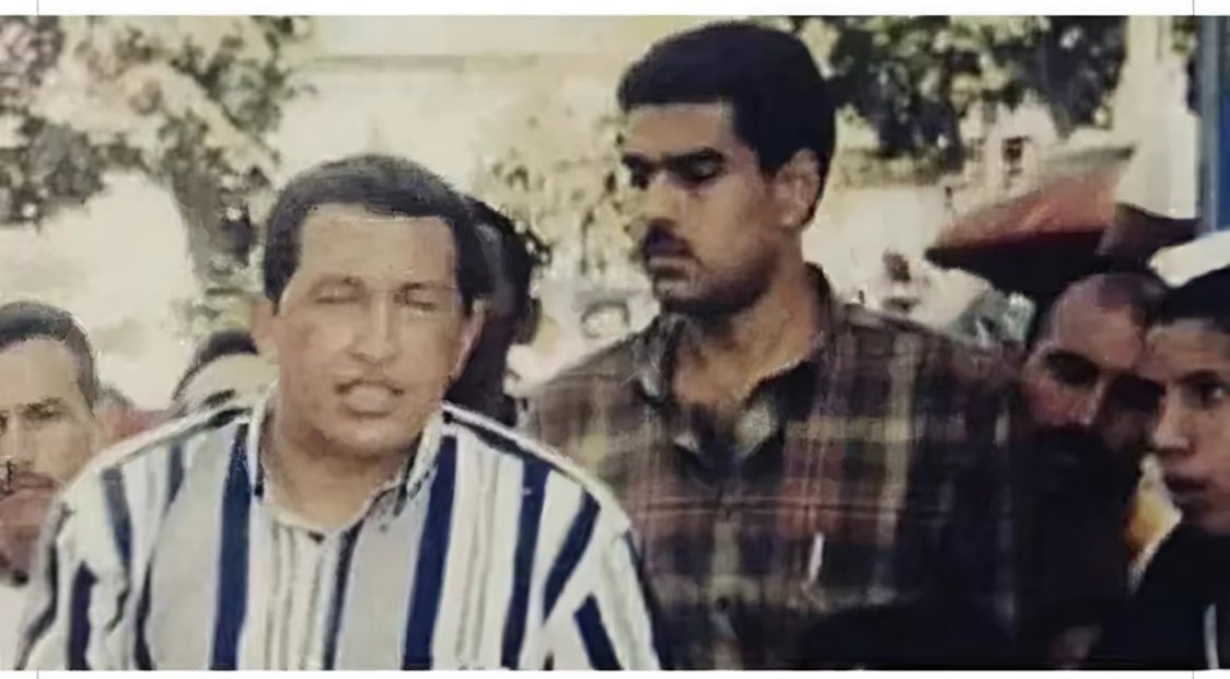 Quien se iba a imaginar que este par de sujetos, que hace 25 años no eran más que unos pobres diablos, destrozarían a uno de los países más ricos de América Latina, acabarían con todo y llevarían a la ruina a sus 28 millones de habitantes.