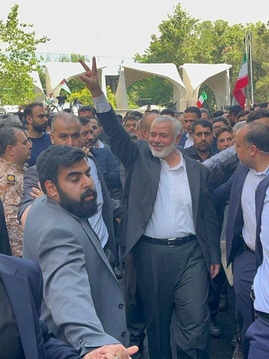 Seninle başlamadı, senden sonra da bitmeyecek. Sen Şehitsin biz ise Şahitiz. Makamın cennet olsun...

#ismailhaniye