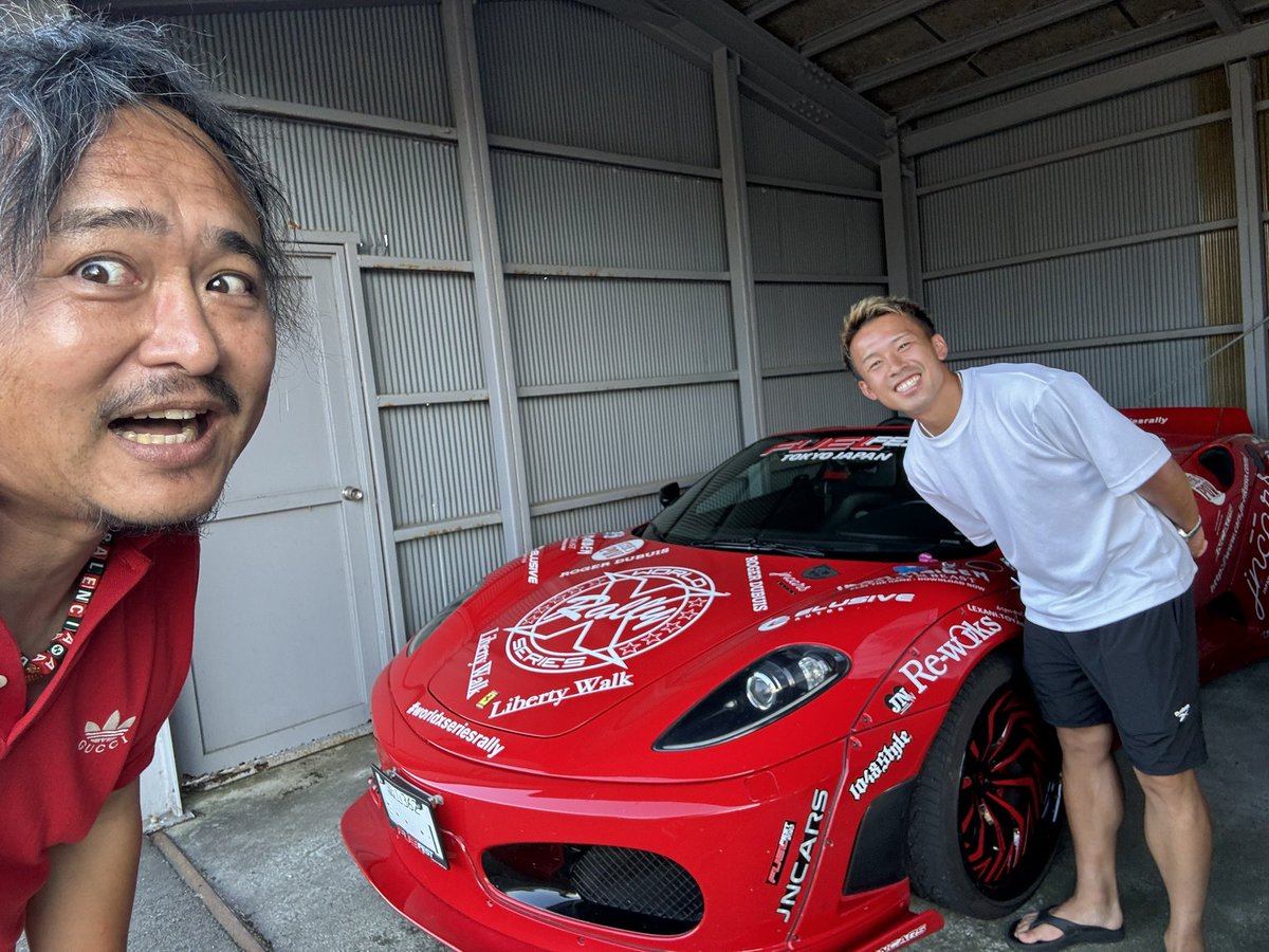 asukanagai's tweet photo. 本日は #カターレ富山 #伊藤拓巳 選手のお車の #カーフィルム 施工させて頂きました！
断熱×UVカットの高機能フィルムの
透過率3%で
快適×カッコいい仕様になってよかったっす！！
わざわざ砺波まで
ありがとうございます😊
#JN陸送 富山営業所 #JNCARS https://t.co/lxrTyTHxQN