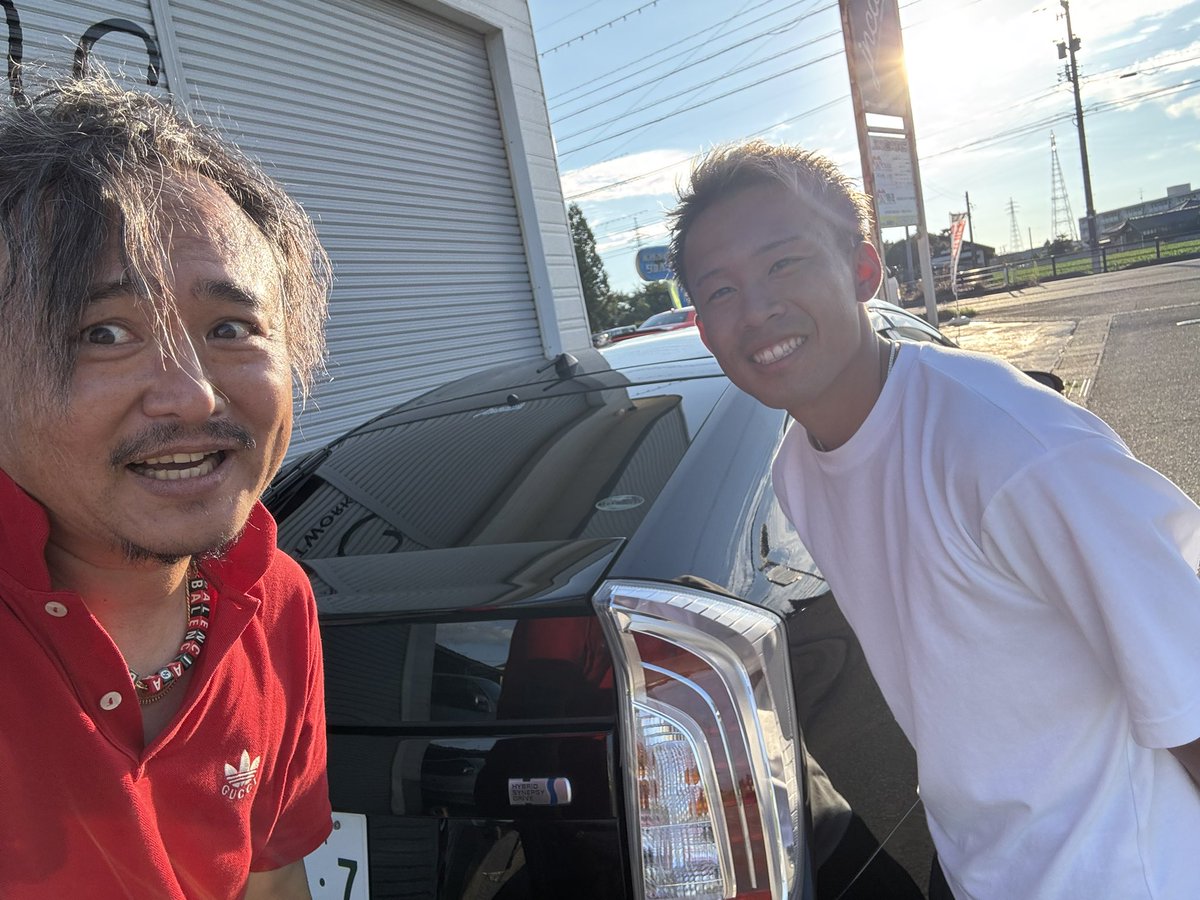 asukanagai's tweet photo. 本日は #カターレ富山 #伊藤拓巳 選手のお車の #カーフィルム 施工させて頂きました！
断熱×UVカットの高機能フィルムの
透過率3%で
快適×カッコいい仕様になってよかったっす！！
わざわざ砺波まで
ありがとうございます😊
#JN陸送 富山営業所 #JNCARS https://t.co/lxrTyTHxQN