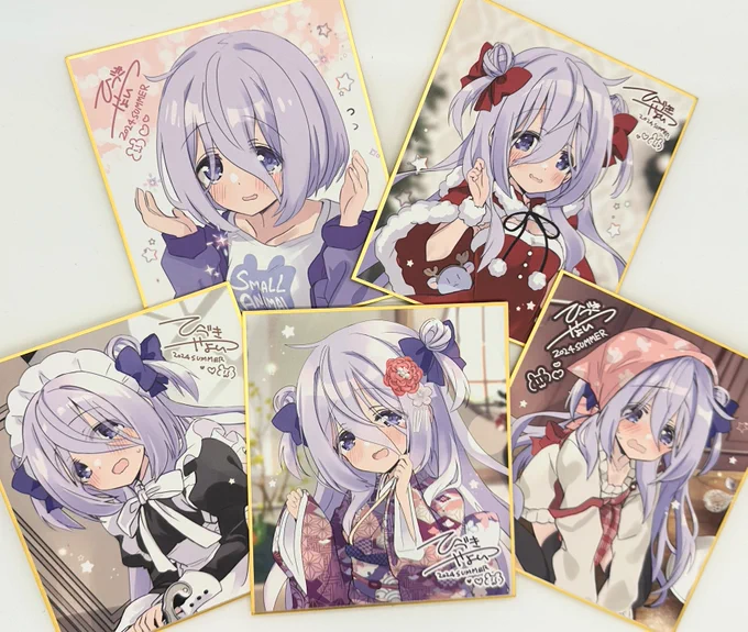 明日から開催の陰キャお嬢様POPUPショップのガラポンくじ景品ミニ色紙です!いろんなお嬢様がランダム5種!印刷めちゃヨシです!!!これ以外にもガラポンくじ景品なかなかに豪華なので是非挑戦してみて下さい～(個人的にはBIGアクスタ賞のどでかいアクリルスタンドもお気に入り) 
