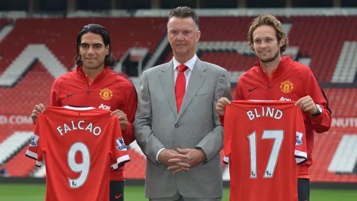 utdbrxy's tweet photo. We need to announce Mazraoui and De Ligt like this https://t.co/ZN2G9oStnX