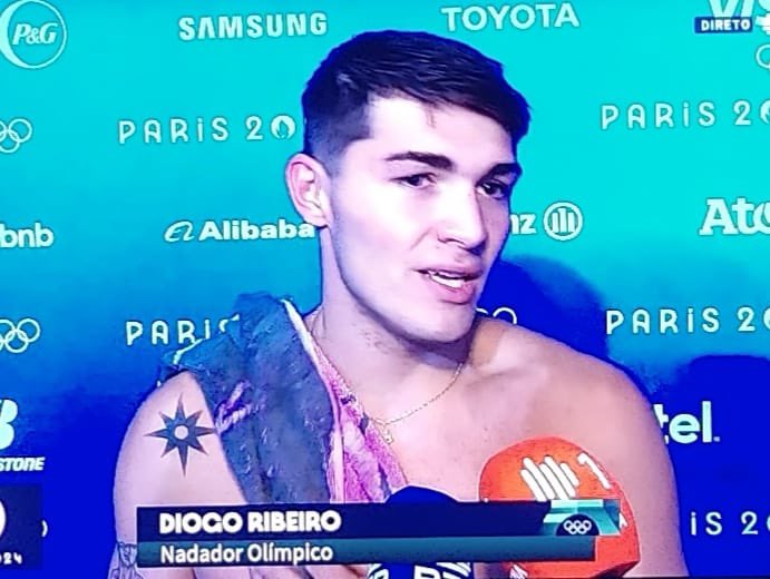 “Tenho nadado sob forte pressão nestes jogos. O receio de que, a qualquer momento, Rui Costa venda o meu passe para o Piscinas de Saint Germain por 10 toalhas e 5 toucas tem afectado o meu rendimento”

Diogo Ribeiro, na RTP