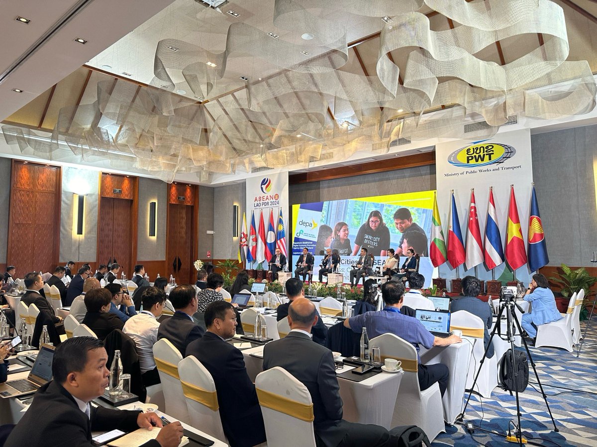 UNESCAP's tweet image. The @ASEAN Smart Cities Network Conference showed the importance of regional collaboration to advance urban innovation.

We highlighted how developing regional guidelines, creating strategic partnerships, and facilitating knowledge exchange can drive #SustDev and #ClimateAction.