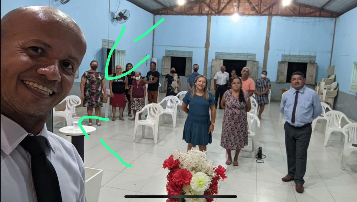 GRINDRDEPRESSO1's tweet photo. Ainda to passado com o
Pastor do “Deus Pátria Família” que pregava na igreja que gay era coisa de satanás é que gay ia pro inferno, foi exposto fazendo isso. E agora o que vai acontecer? https://t.co/szDMb6Ac6Y