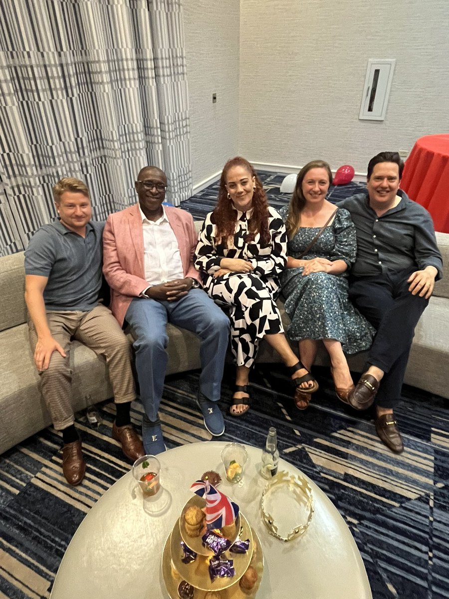 Danielle Manson tweet media