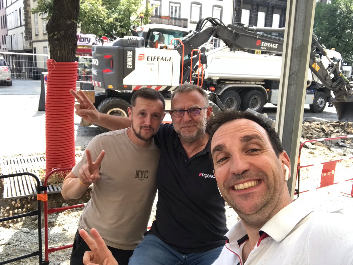 seberoshop's tweet photo. Bienvenue rue Ballainvilliers, les commerces sont ouverts et nous sommes heureux de vous accueillir ! #dalbe #cafeballainvilliers #eroshop #inspire #clermontferrand #clechantier #auvergnerhonealpes #puydedome #ouvert #tourisme #cvelo #parapente #vtt #festival #lac #Paris2024 #lac https://t.co/iKYvdItyZg