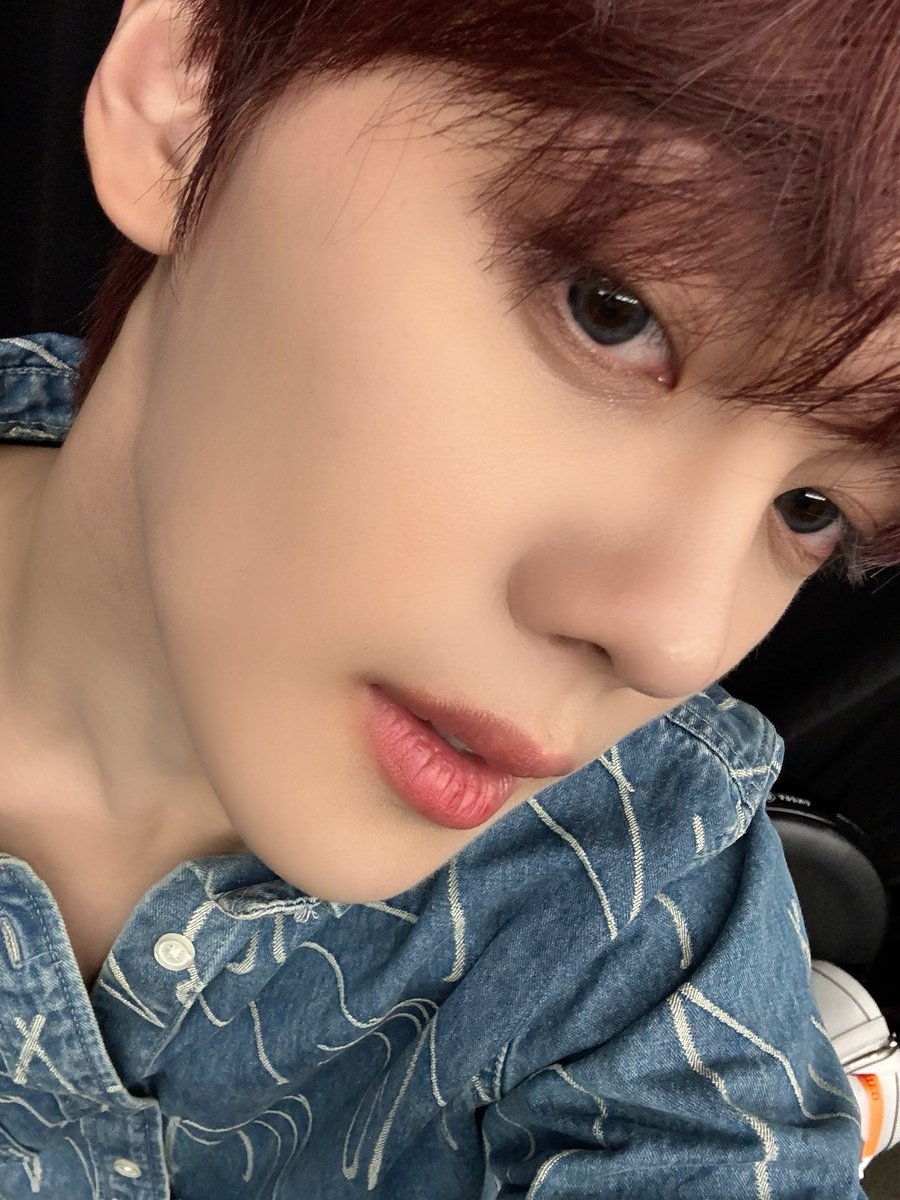 _💌

제로즈 오늘 진짜 너무 덥다 가만히 있어도 땀이 그냥 나네… 그래서 이런 날을 기억 조작하려고 여름의 좋은 부분만 가져와봤어ㅎㅎㅎ 이게 진짜 마지막 LA 사진이야ㅎㅎㅎ 많이 주려고 많이 찍어봤어 맞다 하오형이 저 달려가려는 거 찍어줬다ㅋㅋㅋㅋ오늘 진짜 더위 조심하고 이제 저녁 먹을