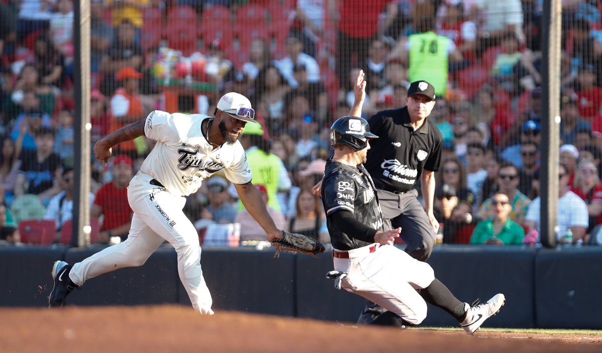 REVANCHA DE POSTEMPORADA 

¡Victoria y barrida de nuestros Toros en el Chevron para cerrar el rol regular!

Nuestro rival en la primera ronda serán los Algodoneros de Unión Laguna.

Este sábado comienza la fiesta grande en el Revolución de Torreón.

#TorosNews #TorosAquí #LMB