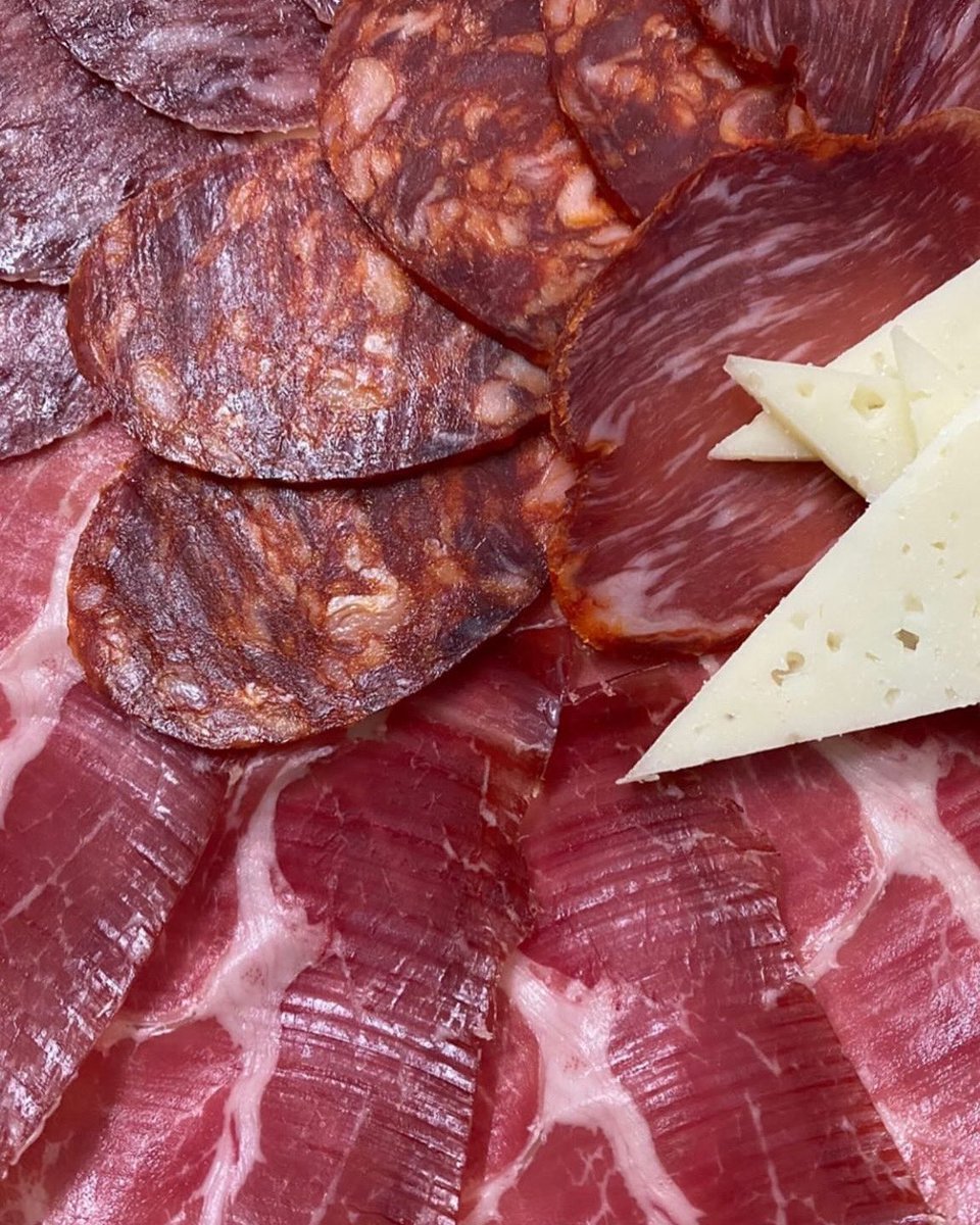 Cafetería Torres Guijuelo

☎ 923581451
📩 info@hotel-torres.es
hotel-torres.es

#Guijuelo #Salamanca #hotel #gastronomía #jamon