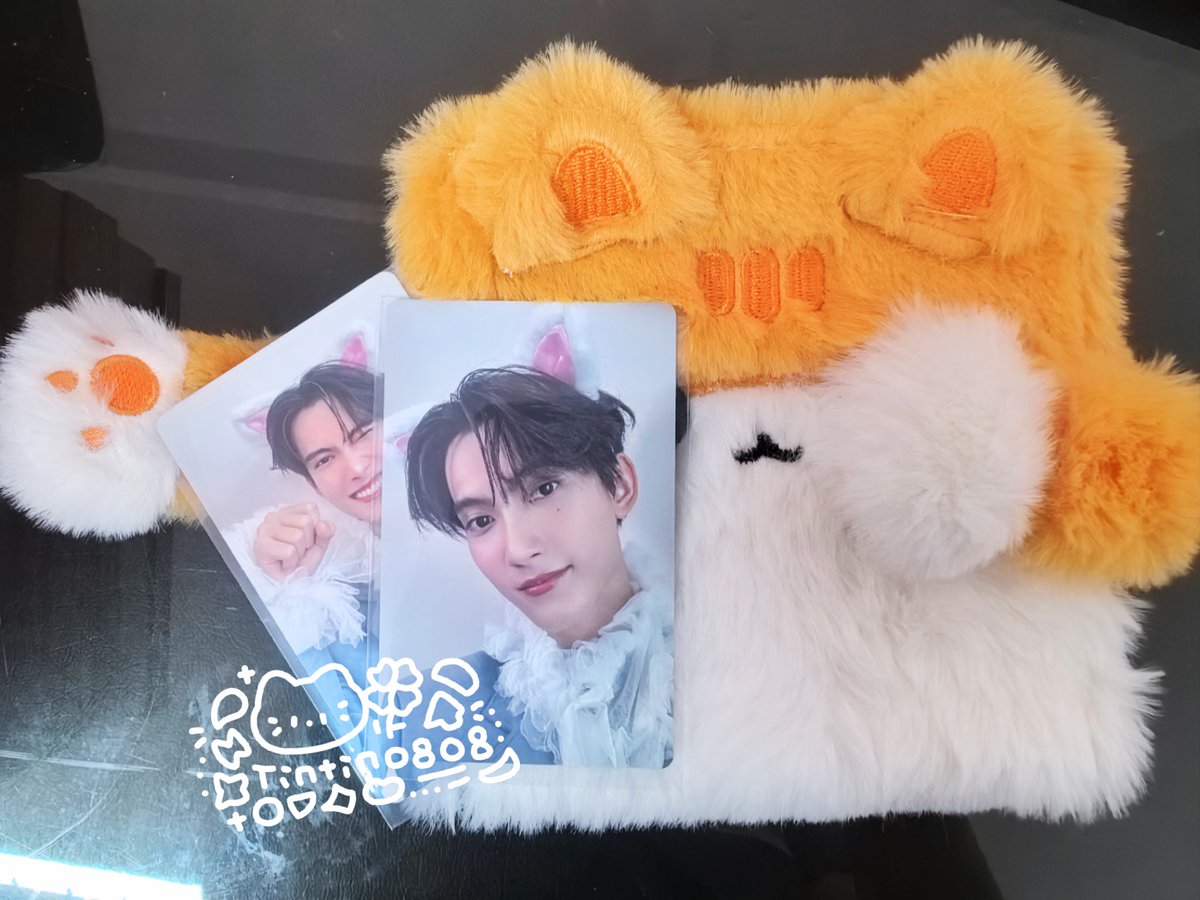 chie08083's tweet photo. 紧张地拆完了~
拆到我最喜欢的一张猫猫卡
赶快进我的猫猫卡册吧~~🐱🐱
(真的到现在手还在抖)
#รักแรกของเฟริสท์ #First_Chalongrat
#FirstLoveIsU https://t.co/0Ue9UEoghS