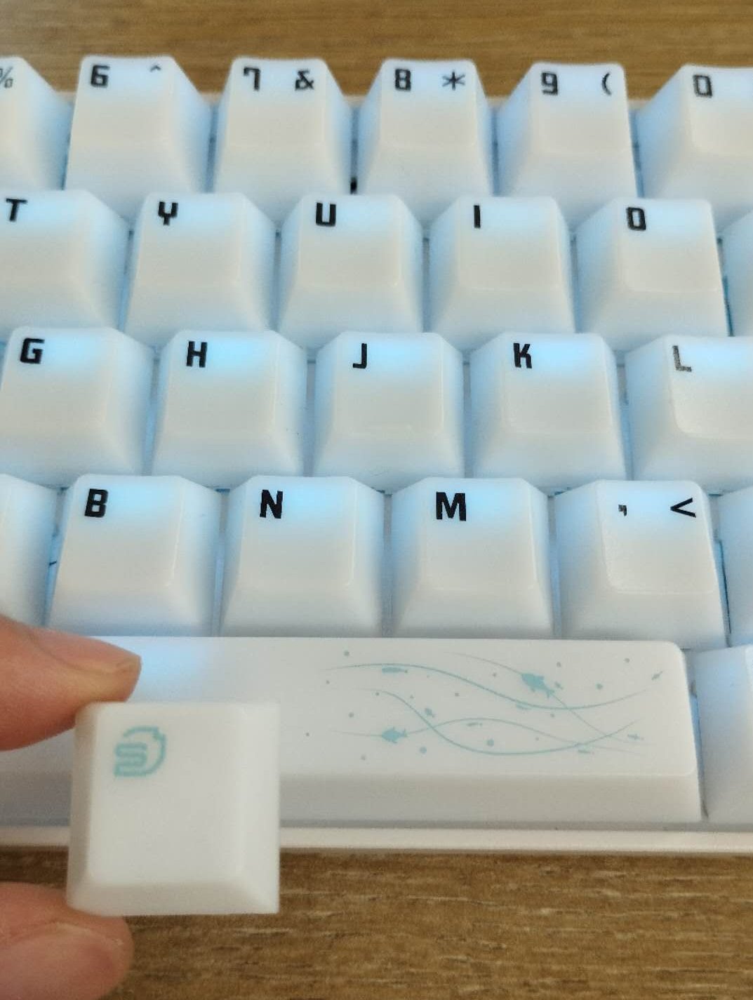 ラピットトリガー対応の白い65%キーボード「STORIA Keyboard Mercury