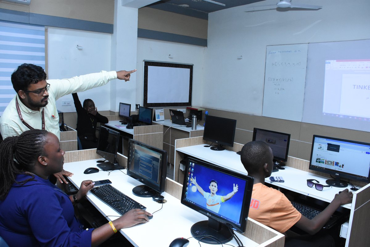 SAI_Edu_In's tweet image. July 29, 2024: Students from Gombe Education Service participated in a 3D Design Workshop at the ATL. Through hands-on experience, they explored 2D vs 3D design, navigated a 3D platform, and created innovative models. 
 #TinkeringWithTech #YoungInventors #DesignAndCreate