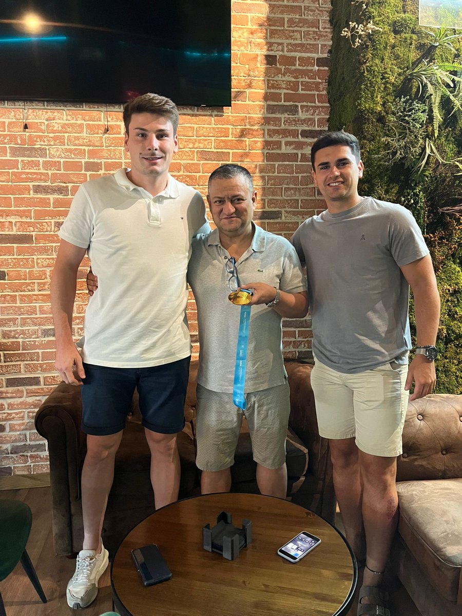 Manuel Rey-Moreno tweet media