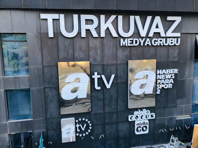 yasarustaportal's tweet photo. Vergi ödemeyen Turkuvaz Medya Grubu vergi ödemeyen şirketlere inceleme başlatıldığını duyuran habere erişim engeli getirtti 

3 yıldır vergi ödemediği ortaya çıkan Turkuvaz Medya’nın başvurusu sonrasında İstanbul 5. Sulh Ceza Hakimliği, Hazine ve Maliye Bakanlığı'nın açıklamasının da yer aldığı 'Vergi ödemeyen büyük şirketlere inceleme başlatıldı' haberine erişime engeli getirdi.

#SONDAKİKA #erişim