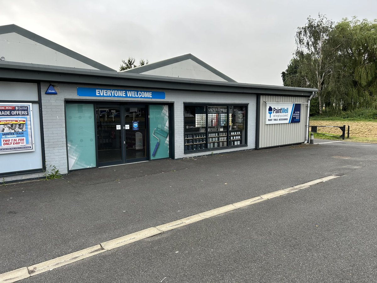 Today @zinsseruk &amp; @rustoleumeu have arrived at Paintwell / Kent Blaxill in Kings Lynn, if you’re in the area why not pop over 😊. Here until 13.00.