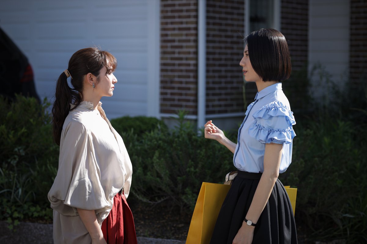 oricon's tweet image. 松下奈緒主演『スカイキャッスル』
初回見逃し配信が200万回突破❗️

今クール個人全体視聴率は
『ブラックペアン』に次ぐ2位を記録
oricon.co.jp/news/2338845/?…

韓国ドラマ『SKYキャッスル』日本版リメイク
夫の出世や子どもの受験…
セレブ妻たちのドロ沼マウントバトル💥

#スカイキャッスル…