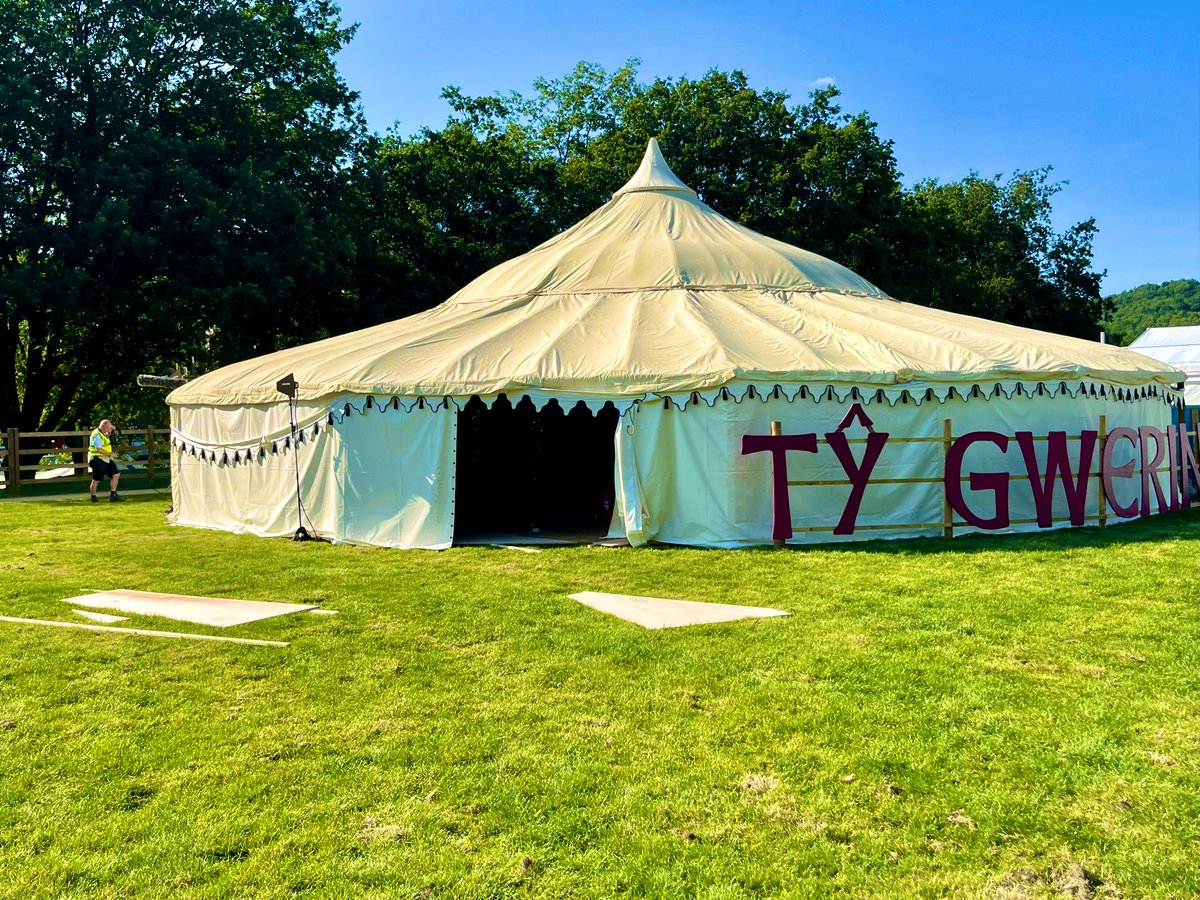 Huw M (@huw_m) on Twitter photo Parc Ynysangharad ym Mhontypridd yn edrych yn anhygoel! Croeso nôl i’r <a href="/eisteddfod/">eisteddfod</a> i Bontypridd, am y tro cyntaf ers 1893! 🎪🏴
Ynysangharad Park in Pontypridd looks amazing! Welcome back to the National Eisteddfod, for the first time in Ponty since 1893!! 🎉🏴 Parc Ynysangharad ym Mhontypridd yn edrych yn anhygoel! Croeso nôl i’r <a href="/eisteddfod/">eisteddfod</a> i Bontypridd, am y tro cyntaf ers 1893! 🎪🏴
Ynysangharad Park in Pontypridd looks amazing! Welcome back to the National Eisteddfod, for the first time in Ponty since 1893!! 🎉🏴