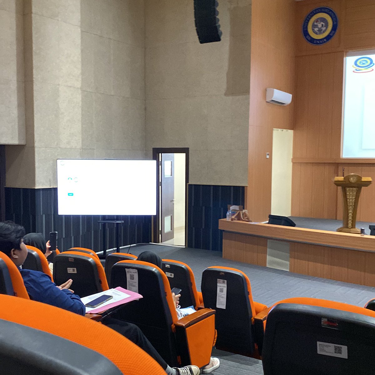 vnstud's tweet image. today asessment test