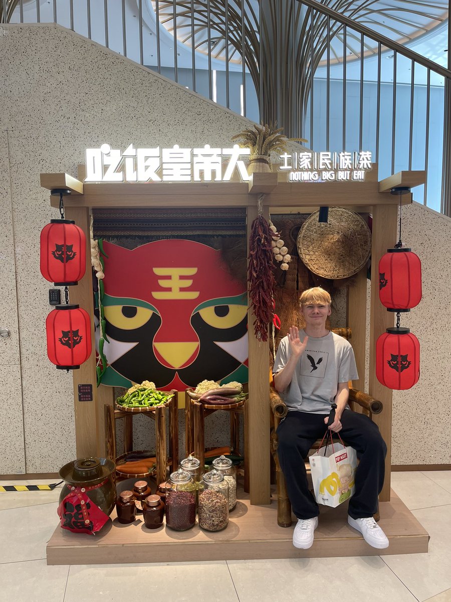 “wut da dog doin” ft <a href="/icyiosYT/">icy</a> 
That’s for you <a href="/MAGISTR4Lrgn/">MAGISTR4L</a> icy’s biggest fan 😂