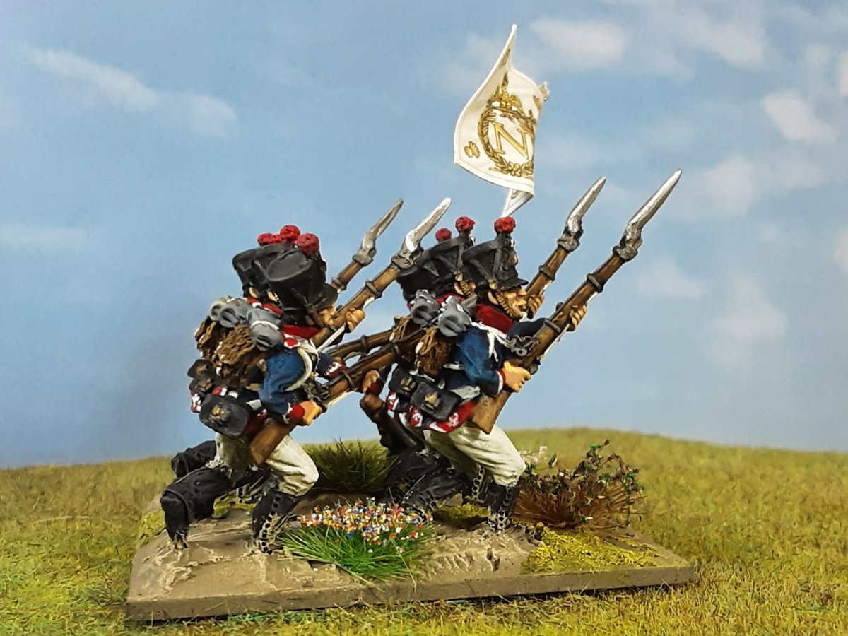 Here's my latest #wip on the #28mm Young Guard from Elite Miniatures. Slow progress as I concentrate on ships but I love the look of these. If you listen to the Podcast this is what the "tightly packed" question is about
#wargames #wargaming #Napoleonic #Miniatures #history