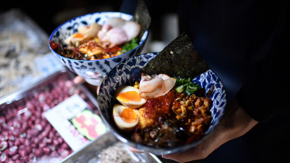 [Pause] L'ami Jean-Baptiste Meusnier poursuit sa quête autour du #Ramen avec <a href="/KodawariRamen/">Kodawari Ramen</a> 🍜 Un lieu improbable et une carte exceptionnelle mise à l'honneur france3-regions.francetvinfo.fr/paris-ile-de-f…
Le lieu / la carte : kodawari-ramen.com 🇯🇵