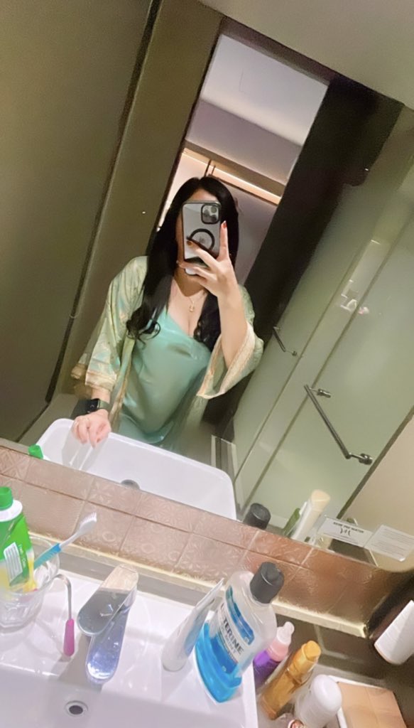 RoroashSara's tweet photo. Hai Blitar 😘
Aku udh ready ya yang mau langsung bisa atau panggilan dan bisa mandi bareng 🥰
#boblitar #availblitar #openboblitar 
   WA 082218166354 https://t.co/lUv4hk97xa