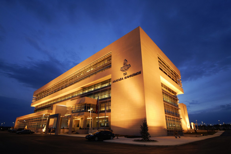 bpthaber's tweet image. #SONDAKİKA | Anayasa Mahkemesi, İletişim Başkanlığı'nın ifade özgürlüğüne müdahale etmesine imkan tanıyabilecek kurallarını iptal etti.