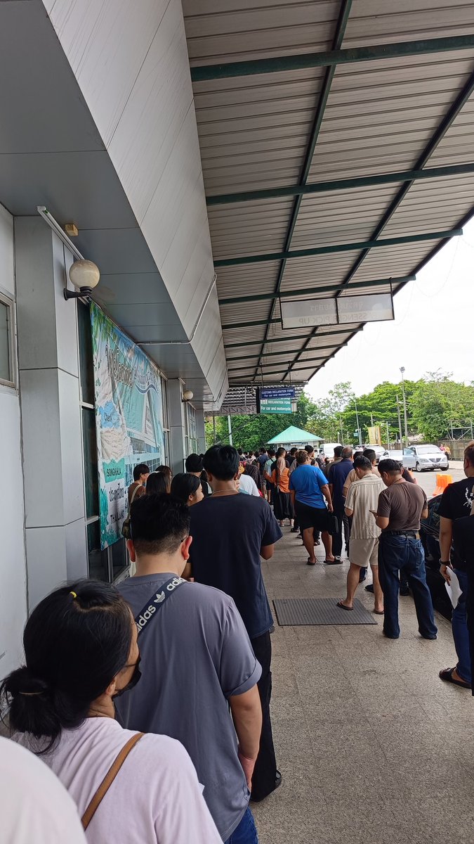 neyrashazeyra's tweet photo. New rules kt border Danok. 

❌ No more geran fotostat. 

✅ For authorized letter utk yg bawak kereta, tapi owner takde sekali tak boleh bawak copy of IC mcm tu je dah. Both letter &amp; copy ic kena ada Cop akuan sah dlu. https://t.co/9Cl13KBIWa