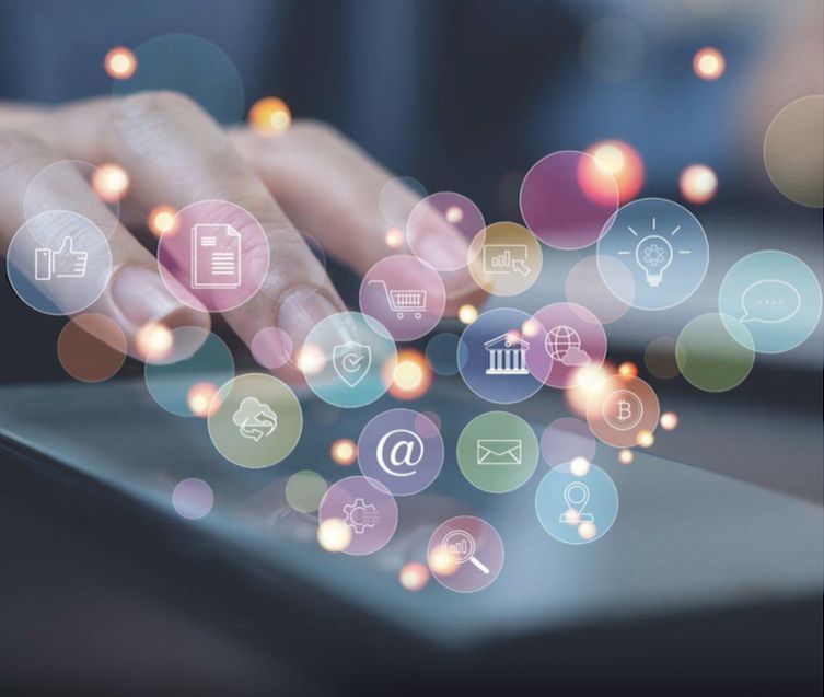 AlumniReach's tweet image. 📊💡 Leveraging Technology: 
Modern #alumnimanagement platforms are essential for #tracking and enhancing engagement.
✔️ Accurate data = better planning and resource use. 

🖥️Tech is the #key!

 ➡️ Book a demo now:[buff.ly/3QmwaoG]
#EdTech #AlumniEngagement