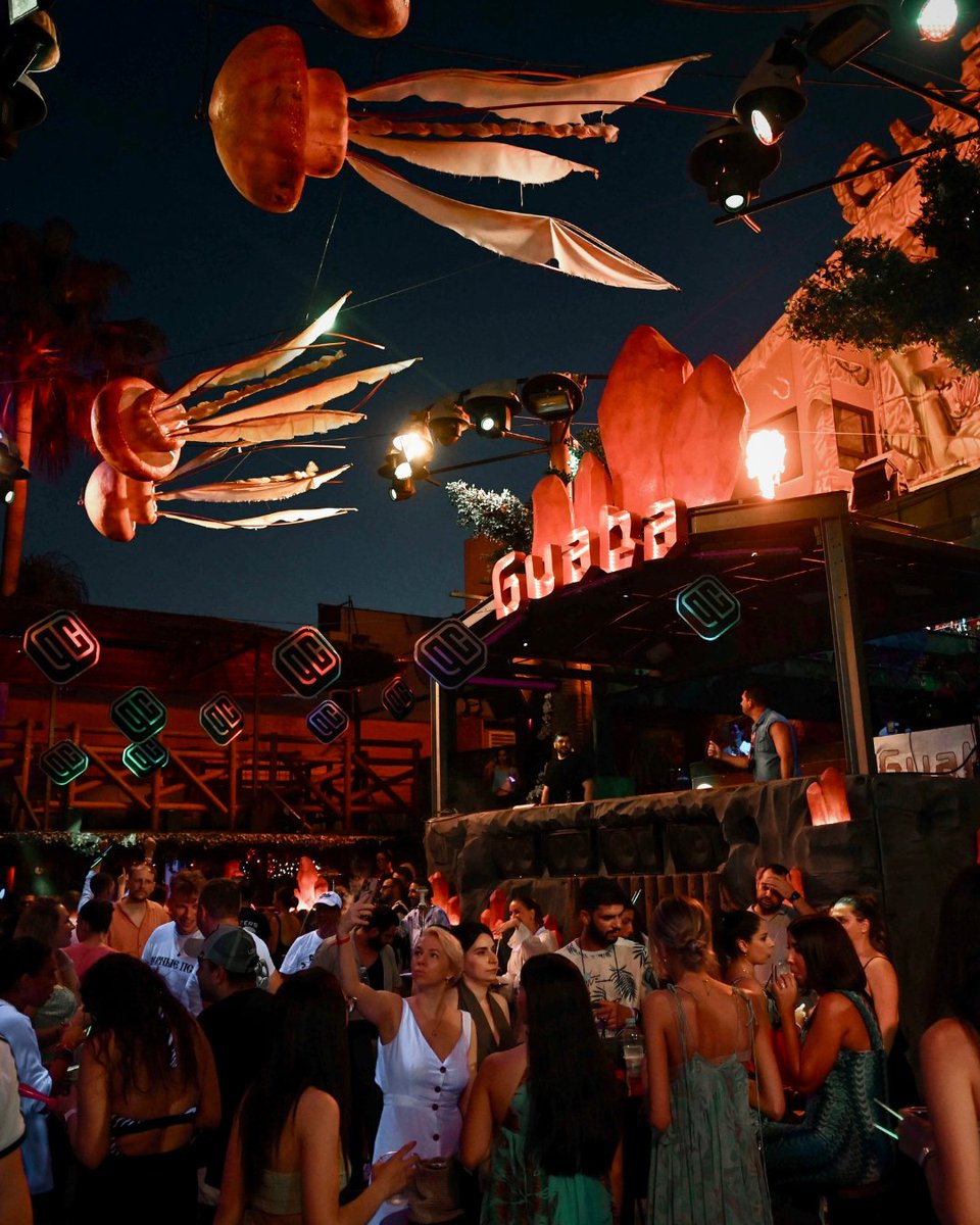 Quadcode_Career's tweet photo. 🪩 How do you ensure the VIBE of the party is ELECTRIC?⚡

✔️ Bring together awesome people, like Quadcoders and their plus-ones 🕺💃

✔️ Add killer tunes from celebrity DJs like Fiona Kraft 🎶 🔥

Keep the party going strong until late!🍾

#quadcode_life https://t.co/E3yLdnfJmy