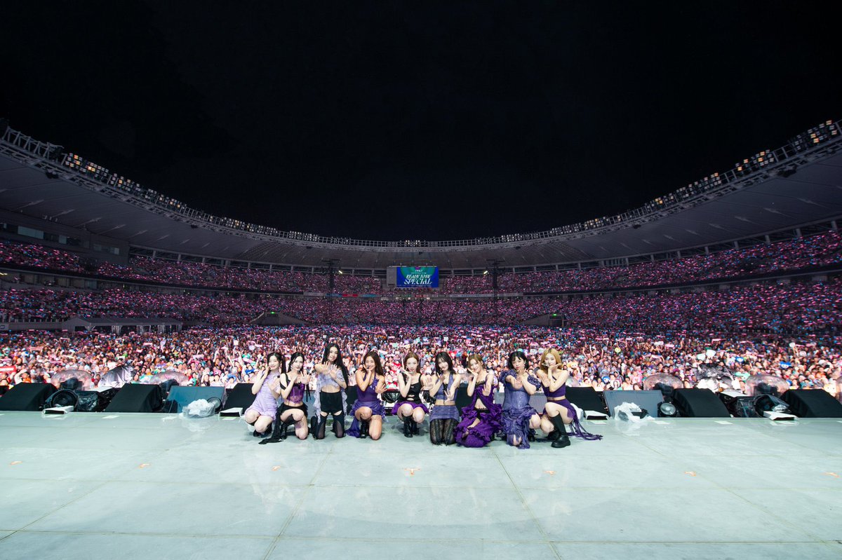 ru_jmtw's tweet photo. 一生忘れない滝行ライブと、7万人がイッケツした最高すぎる2024年夏 🍭
そしてまた私のオタ活人生にこんな幸せを刻んでくれるTWICEちゃん最強すぎ😌
 #TWICE_5TH_WORLD_TOUR_IN_JAPAN_SPECIAL https://t.co/cXBjvaa10y