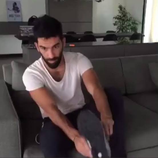 sabah sabah herhangi bir örgüt lideri öldüğü için Instagram engeli yiyince Sirkiye halkım: