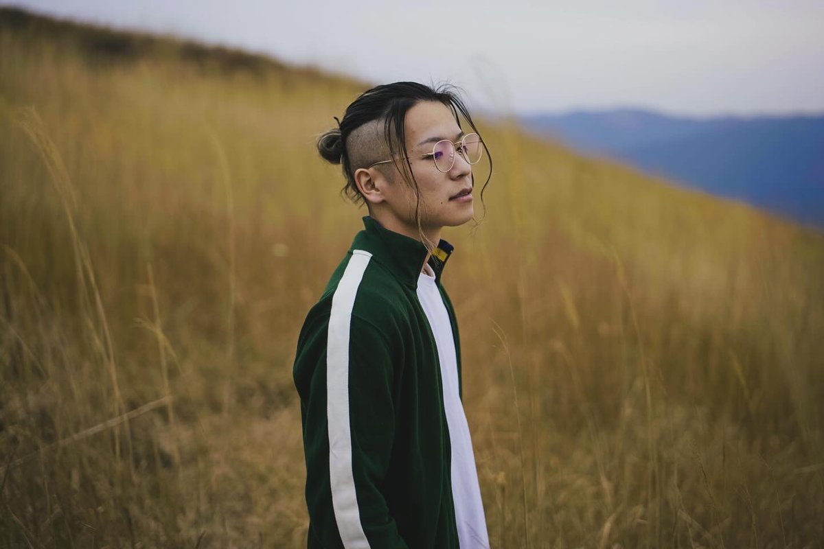 stonefree_site's tweet photo. 🎧PickUpアーティスト
⚡──────────⚡
               S.A.D Force
           ( @force_0725 )
⚡──────────⚡
大阪府出身のアーティストS.A.D Force。より「立ち止まって」をピックアップ。  HIPHOP、POPSなどレンジの広い作風と表現力が印象的な彼の作品は多方面からの支持を得ている。 数々の作品をリリースし続けており、今後の活躍が期待されている。

🎧 S.A.D Force - 立ち止まって(Official Music Video)
https://t.co/ipXvSDqEK1

🎧 「立ち止まって」 - サブスク一覧
https://t.co/vO4XCa25f1

 #SADForce  #立ち止まって  #HIPHOP  #POP