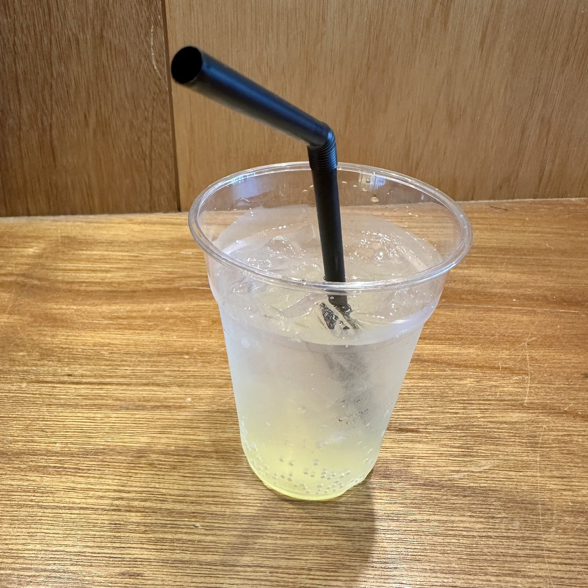 youduki28's tweet photo. 少し早上がりからの寄り道🥤
今日はアッシュの目の前を陣取った
変更点:ギアス印どら焼きはセット売り飲み
#LATTESTSPORTS #コードギアス #アートギャラリー https://t.co/CkZxnS0ZIr
