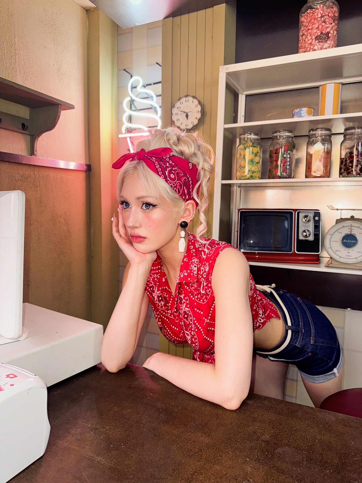 GT9kTeMaoAAgkOl?format=jpg&name=large