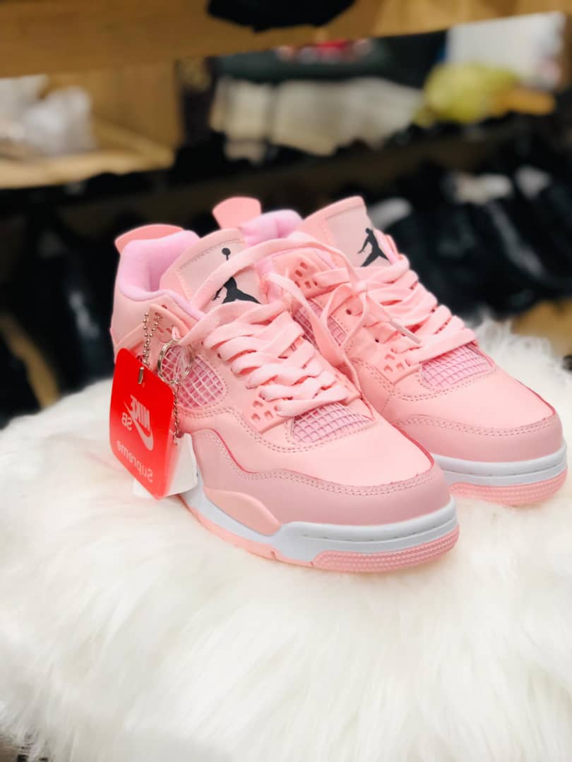 JulioMulenga's tweet image. Kuvala kwapheka🫡
Only at 128k

Shop Name: Pato Viking Footwear
Limbe pa Kapenga along customs road.. Mahawa Arcade opposite NBS Bank. Shop #G25

Contact 0995270290 /0999328259/0886668548