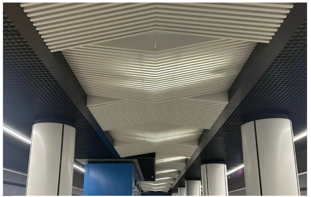 butemmetall's tweet image. Yenilikçi Çözümler: " Bütem Metal" "Baffle ve Petek Tavan Sistemleri"
Sabiha Gökçen Havalimanı Metro İstasyonu projemizin 2022'de tamamlandığını duyurmaktan mutluluk duyuyoruz.
#ceiling #baffleceiling #baffle #opencell