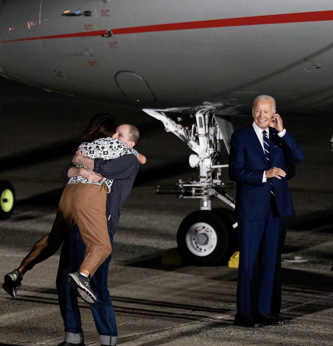 This picture shows the Biden presidency in whole. 

America was saved.