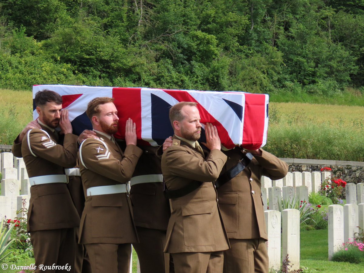 Royal Artillery tweet media