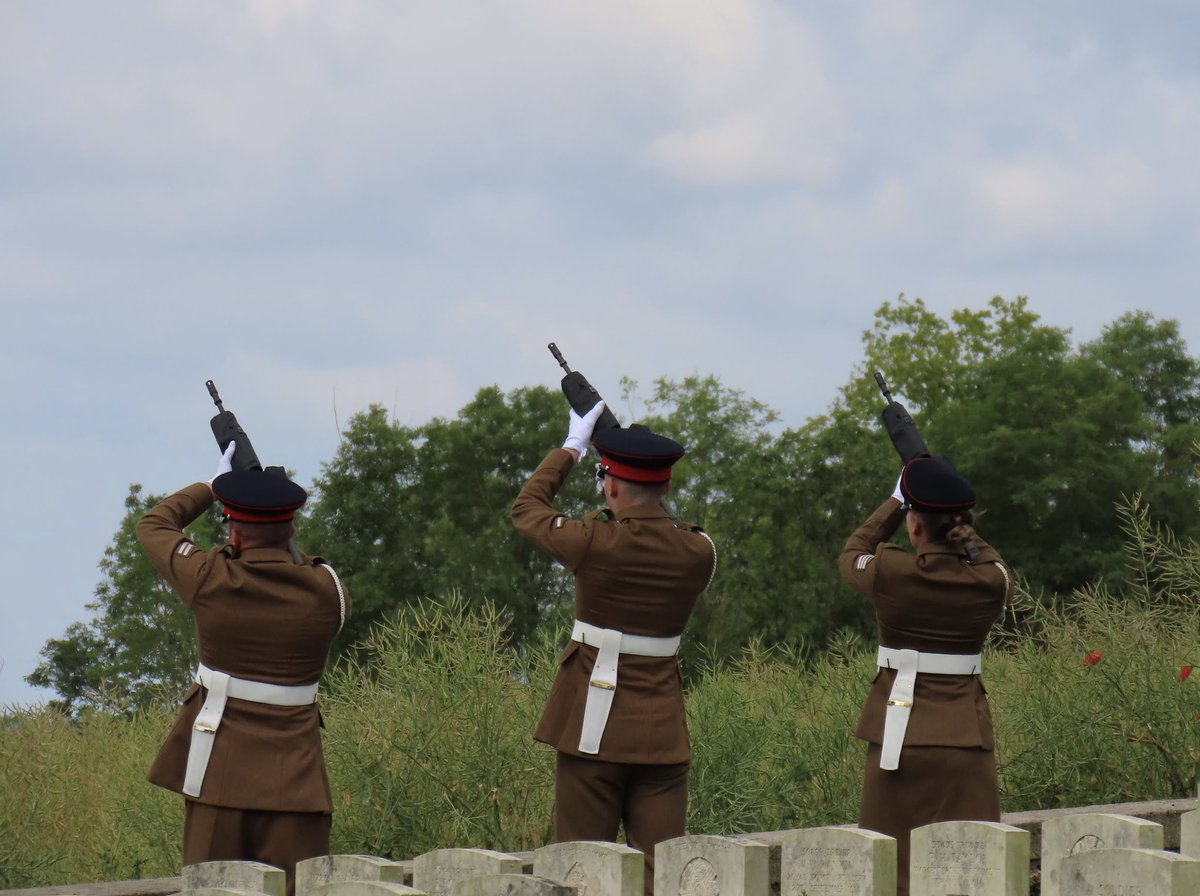 Royal Artillery tweet media