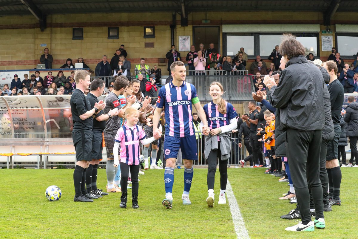 DHFC_Community's tweet image. Mascots Wanted!

Walk out with the teams at Champion Hill. 

Mascots opportunities available for this season for both our Men’s and Women’s home games.

Full info: dulwichhamletfc.co.uk/club-news/matc…

Sign up below ⬇️ 

⚽️ Men’s: forms.office.com/e/VFYy5XzPtP
⚽️ Women’s: forms.office.com/e/UG78G3sXxM