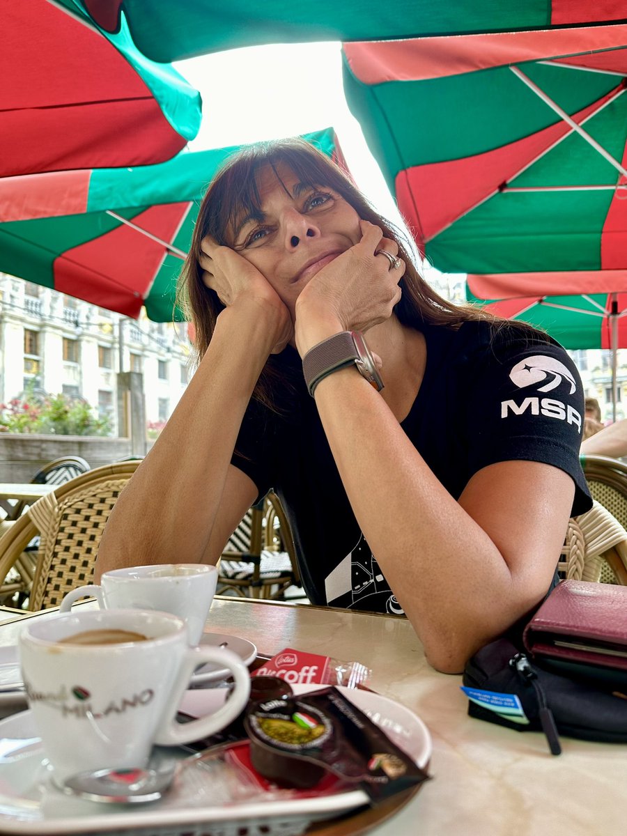 AstroDocScott's tweet image. Seven years ago this very day we almost lost magnificent @minwadhwa while conducting field research in Iceland. Seize every day, and never give up! #AliveAndKickingDay