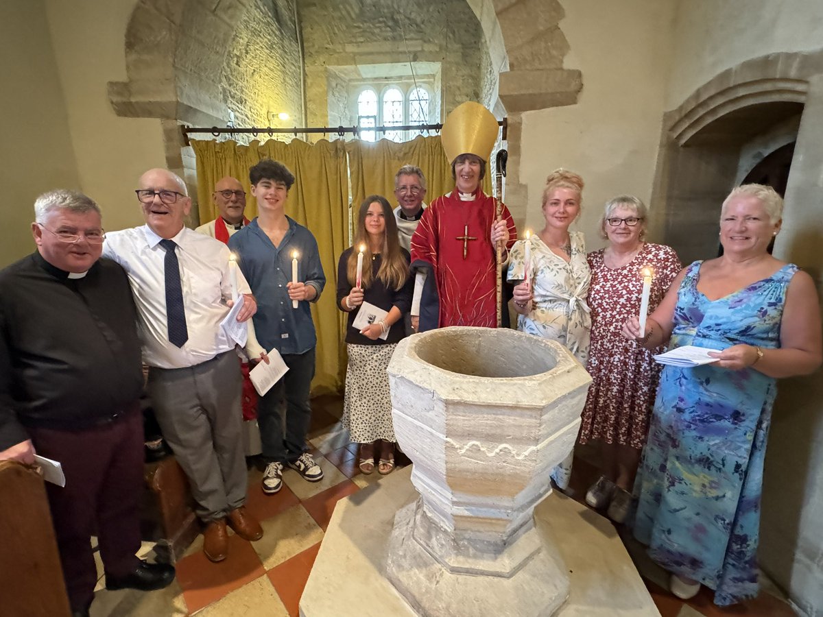 bishopschaplain's tweet image. ✨ A truly lovely confirmation service last night at St. Peter, Ampney! 🙏  The candidates were visibly moved and @BishGloucester absolutely slayed it! 💫👑 #Blessed #SpiritualJourney #churchofengland @GlosDioc