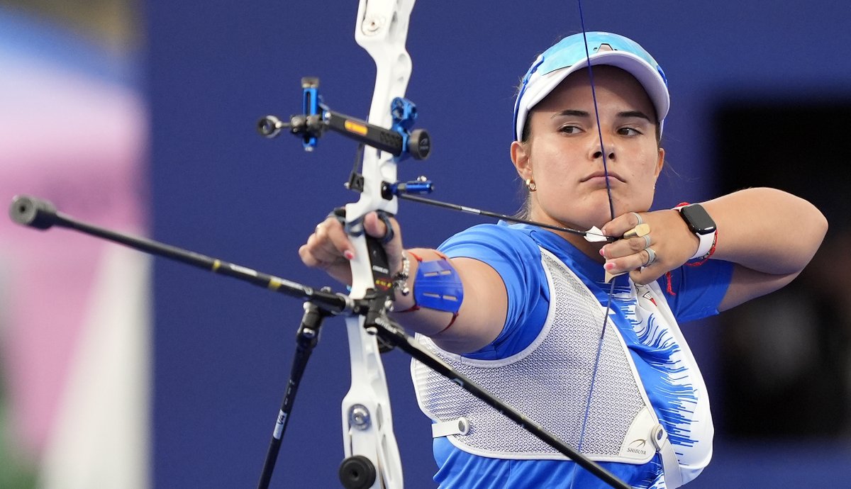 UCAM_Deportes's tweet image. 🏹 #TiroConArco Equipos mixto

Elia Canales de la @UCAM, junto a Pablo Acha, protagonizan un duelo sensacional para meterse en CUARTOS DE FINAL

🇪🇸 6-2 🇨🇳

⏰ Hoy a las 14:15h se medirán a India 🇮🇳

📸 @COE_es 
#UCAMParis24 💙
#Archery #Paris2024