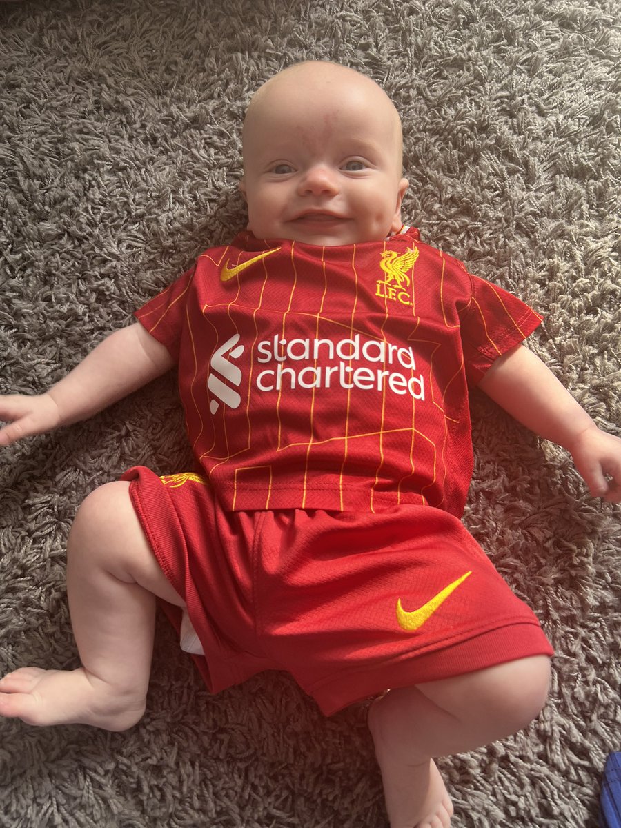 FootieChick1967's tweet photo. Baby Roo! Nanny loves you ❤️
#kopite #LFC #mightyred #smiler #littleliver https://t.co/dCvj02Gbe3