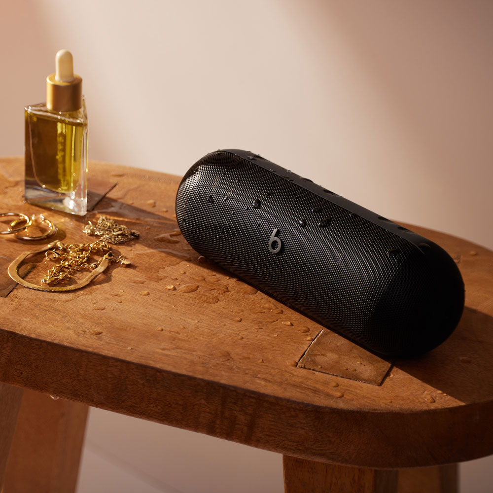macforumab's tweet photo. Nya Beats Pill nu i lager. En högtalarkompis i sensommarkvällen, värd att ta med. https://t.co/5RVwiJaSXE https://t.co/sYuAP82VkO