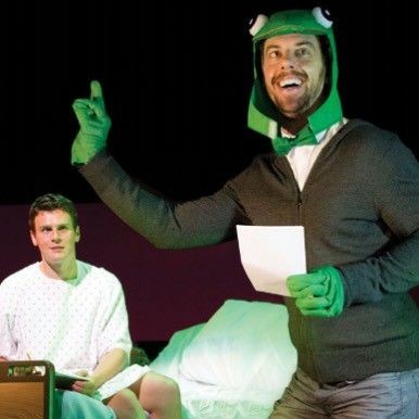 Cborle_esp's tweet photo. Día 83! ❤🐸

#jonathangroff #christianborle #broadway #offbroadway #anewbrain https://t.co/yPQXy2rb44