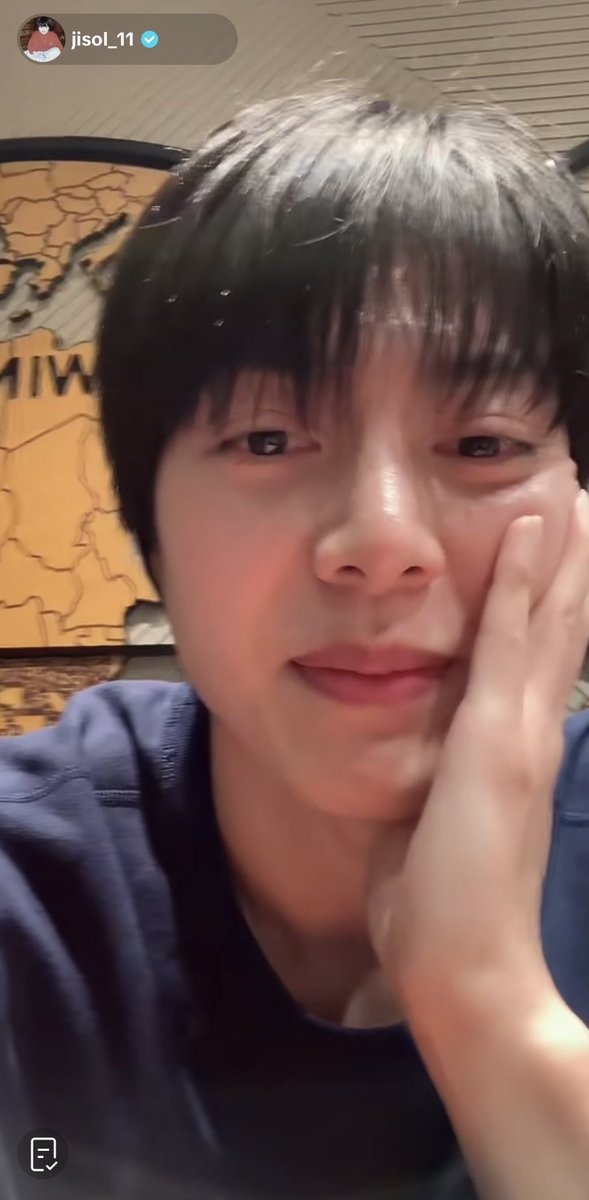 archivejisol's tweet photo. the cutest boy i’ve ever seen https://t.co/tfSTFNBWpZ