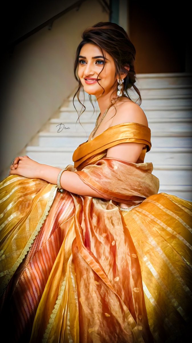 devad7316's tweet photo. Queen 👑 #Sreeleela 💖
@sreeleela14 🤍
https://t.co/ZKHlDCrqVp https://t.co/6R685Zm1H2